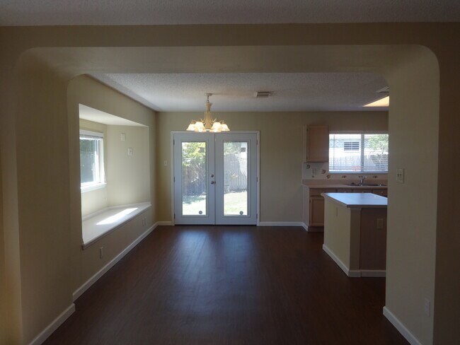 Photo - 4803 Fern Lake