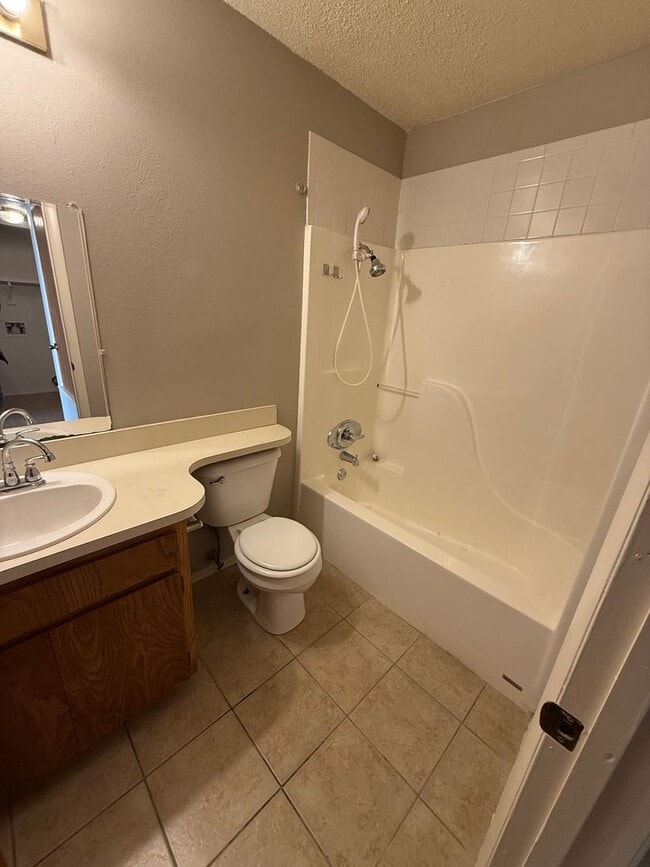 Photo - 2239 Alma Blvd Unit 2