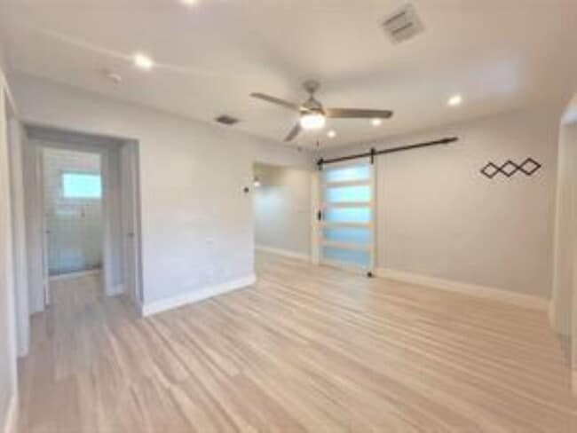 Photo - 250 NE 42nd Ct