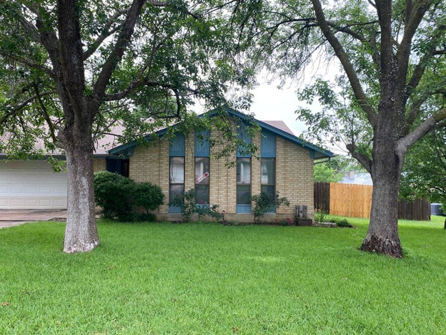 Photo - 209 Loesch Dr House