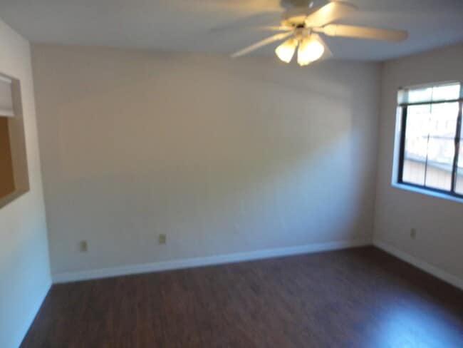 2bedroom/2 bath condo in Rockwood Villas. - 2bedroom/2 bath condo in Rockwood Villas.