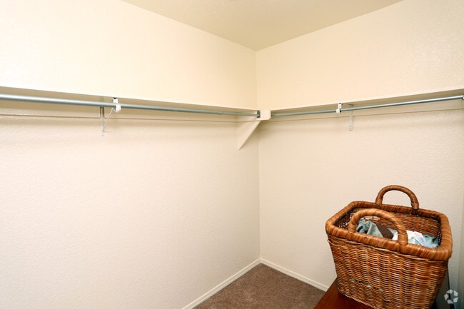 2BR, 2BA Flat -975SF - Walk In Closet
