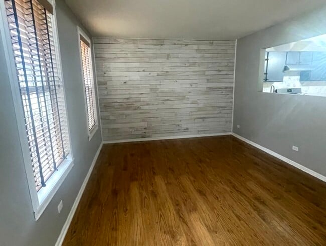 Photo - 939 Symphony Dr