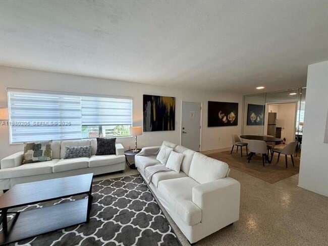 Building Photo - 1135 101st St Unit 1135 101st St # 3