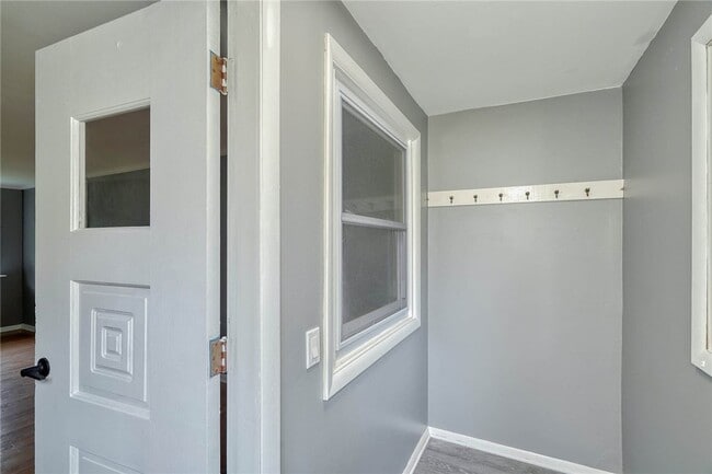 Photo - 24 Elaine Dr