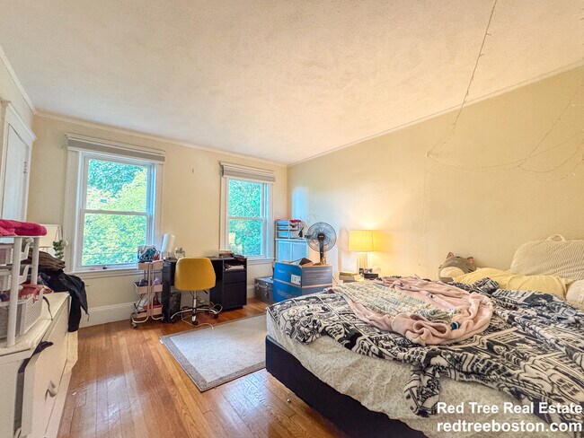 28 Manet Rd Unit 2