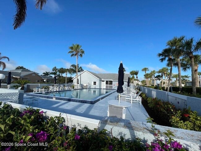Photo - 1495 Malibu Cir NE
