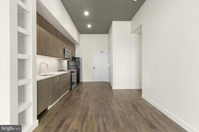 Photo - 525 N 41st St Unit 304