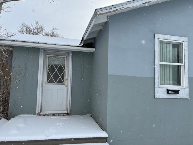 Photo - 121 7th Ave SE