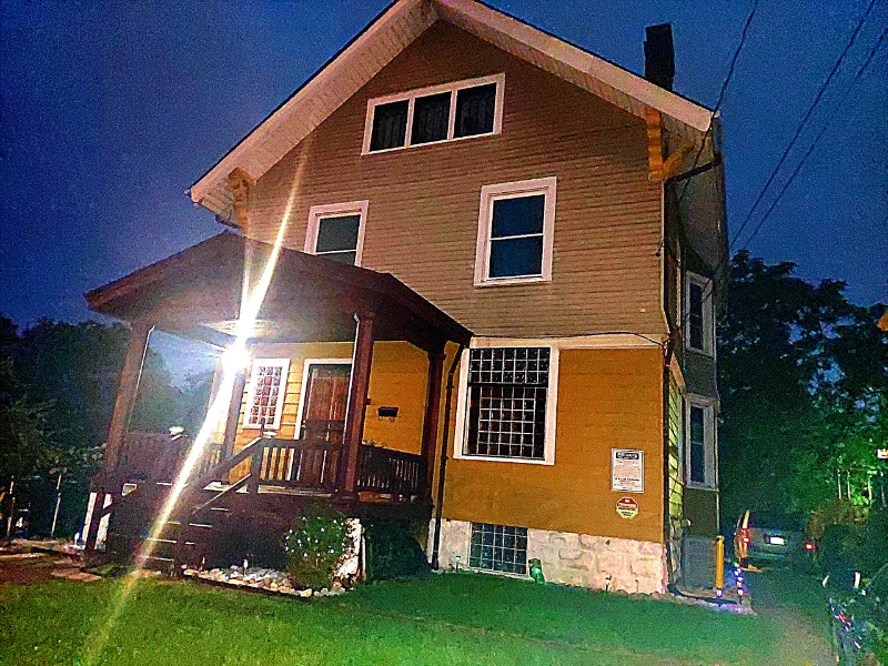 Photo - 907 Lexington Ave