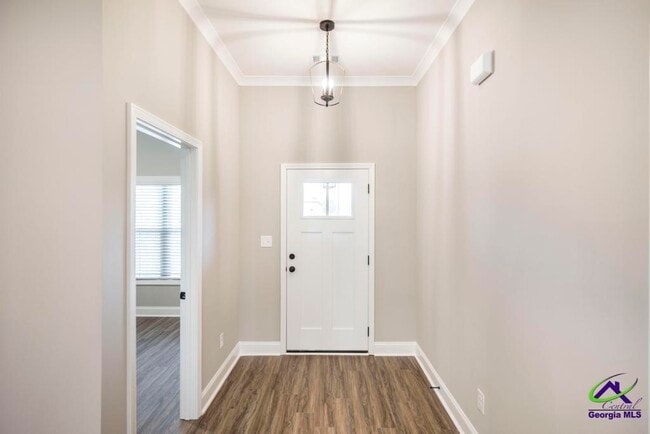 Photo - 305 Willowbrook Ln