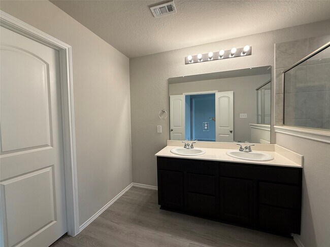 Photo - 15850 Perthshire Creek Dr