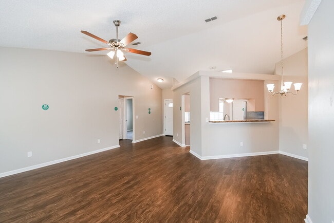 2056 Eclipse Dr