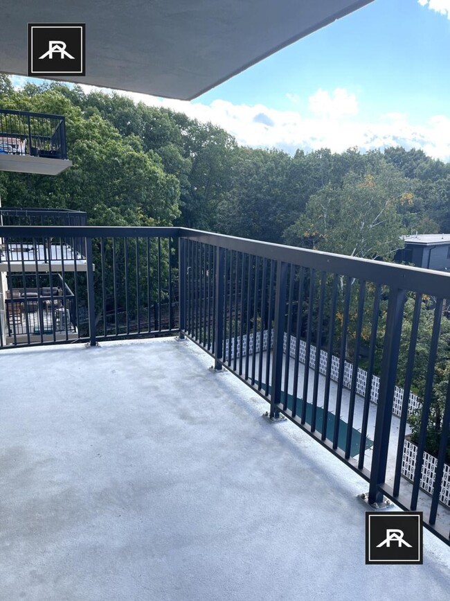 Photo - 3 bedroom in Brookline MA 02446 Unit 601