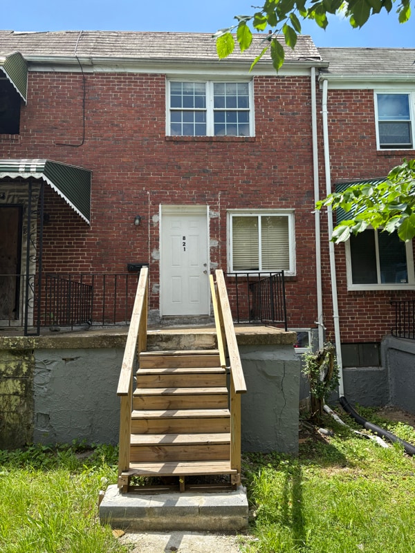 Photo - 821 Bonaparte Ave House