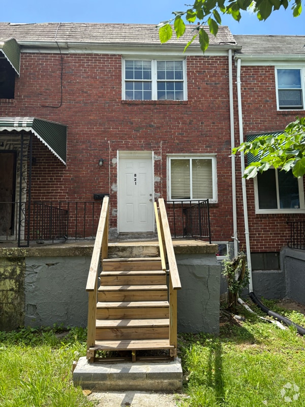 Building Photo - 821 Bonaparte Ave Rental
