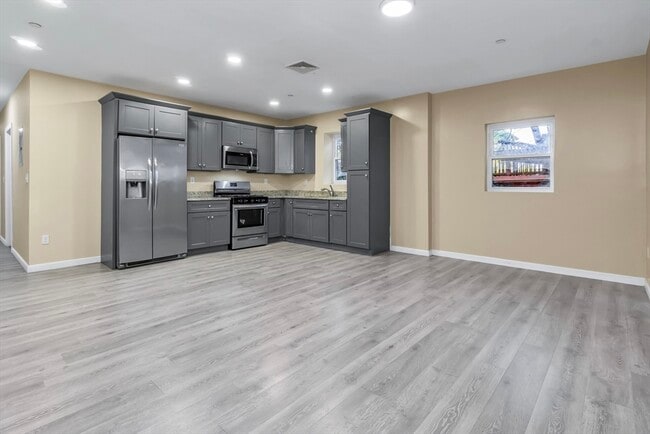 Photo - 202 Broadway Unit 2-3