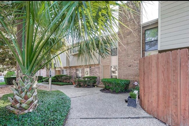 Building Photo - 2503 Bering Dr Unit 3 Rental