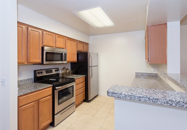 Kitchen - West End Residences