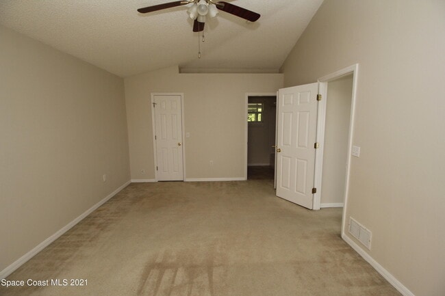 Photo - 1725 Holbrook Rd NW