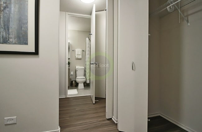 Photo - 1140 N Dearborn St