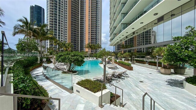 Photo - 18975 Collins Ave Unit 1605