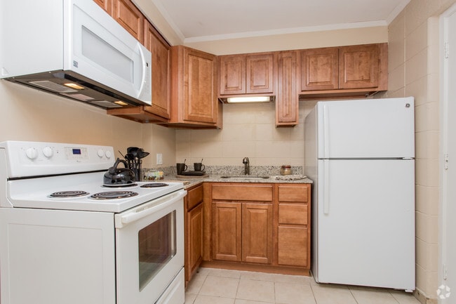 Photo - Woodridge Manor