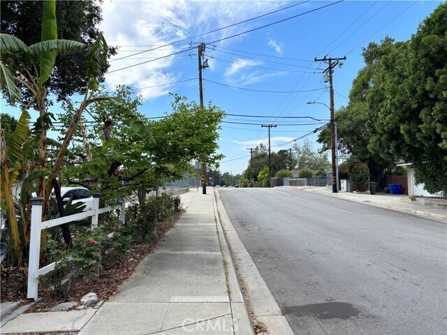 Photo - 130 E Sycamore Ave