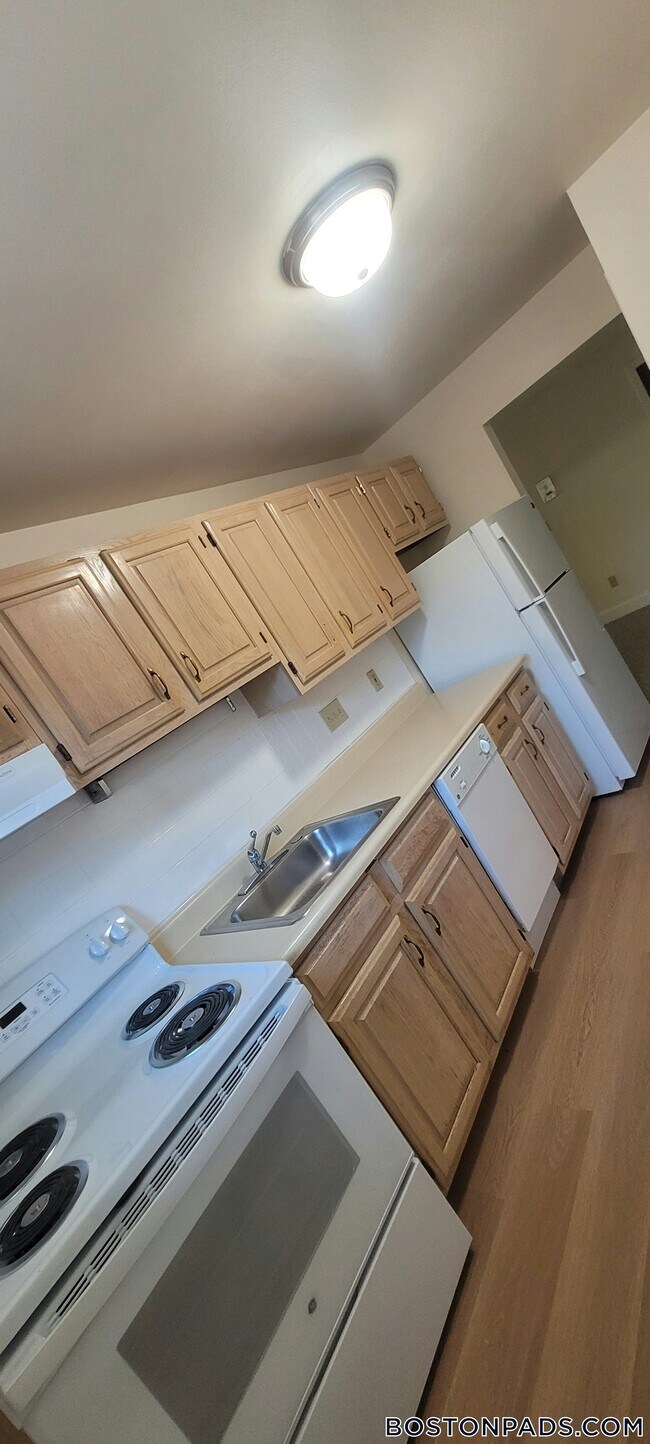 Photo - 1 Brattle Dr Unit 12