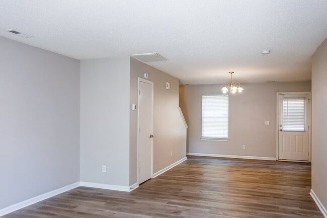 Photo - 5105 Oak Pasture Ln
