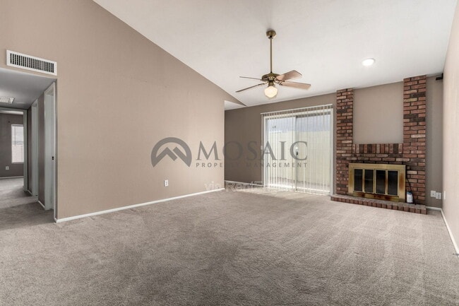 Photo - 3214 N Ash Dr