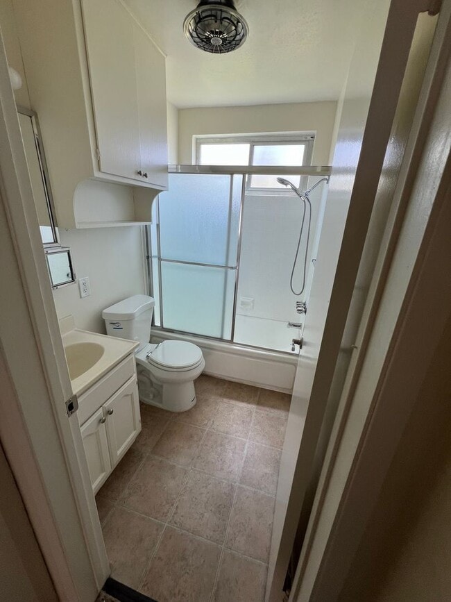 Photo - 221 W Tujunga Ave