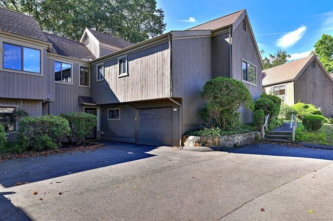 Photo - 193 Bayfield Ln