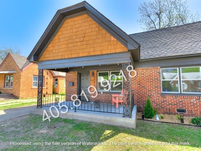 Building Photo - 2212 N Kelham Ave