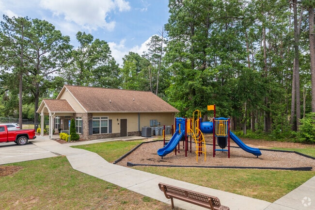 Photo - Richmond Villas Apartments