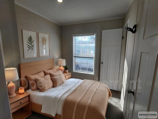 Photo - 301 Mantle Ave