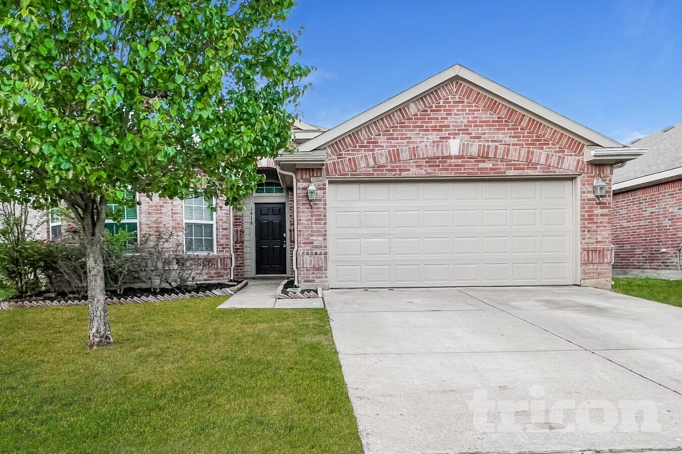 Photo - 1915 Pin Oak Ln