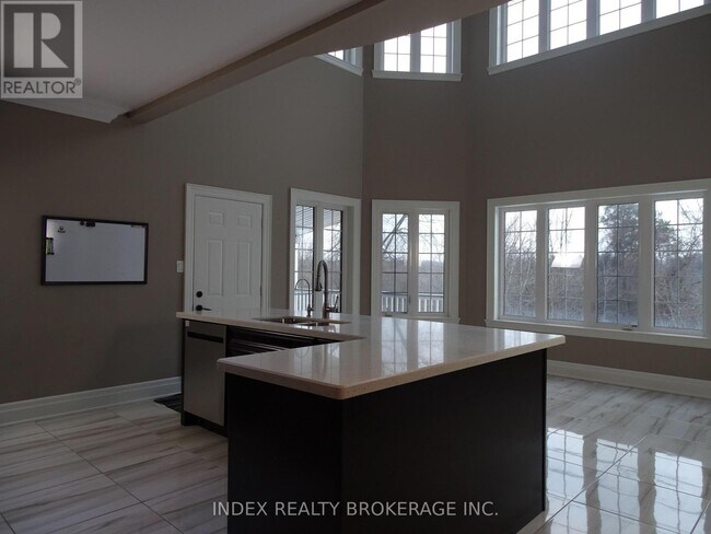 Photo - 24 Lloyd Sanderson Dr