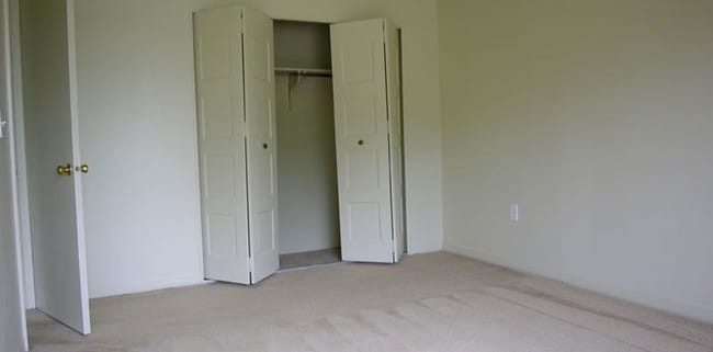 Bedroom - Mt. Vernon Apartments