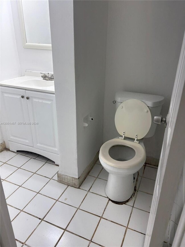 Photo - 270 NE 142nd St