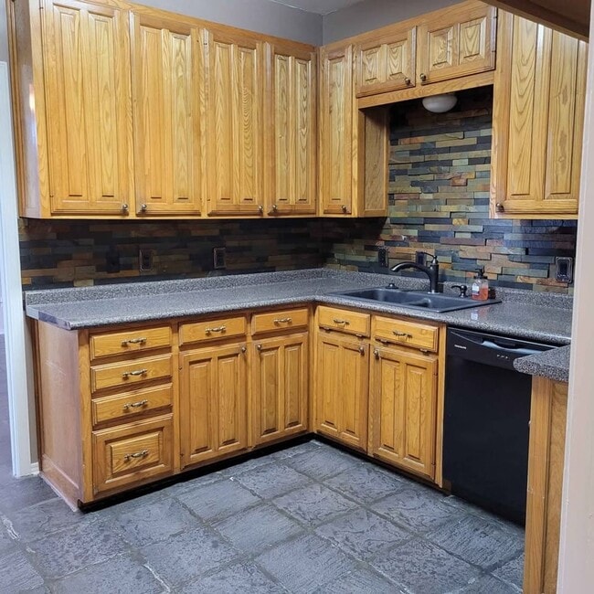 Photo - 2 Bedroom Townhouse PTISD