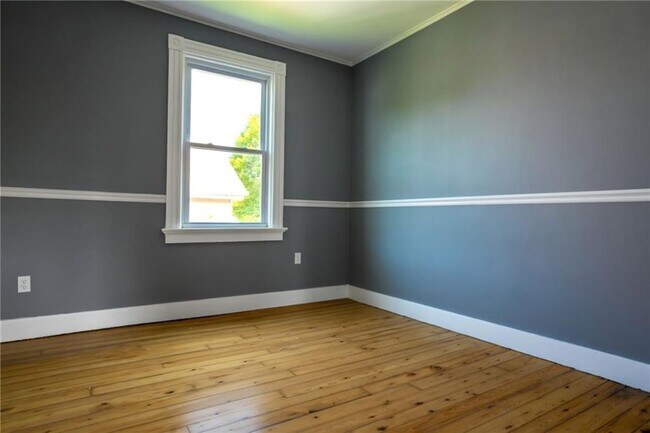 Photo - 13 Livingston Pl