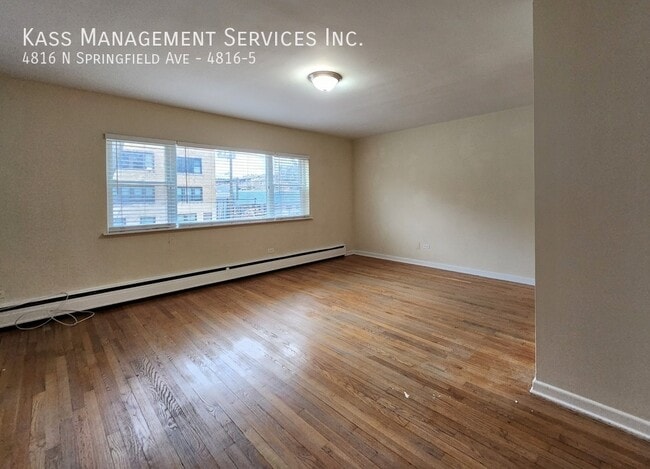 Photo - 4816 N Springfield Ave Unidad 4816-5