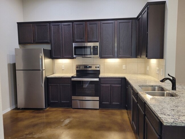 Photo - 3/2 Duplex in Seguin