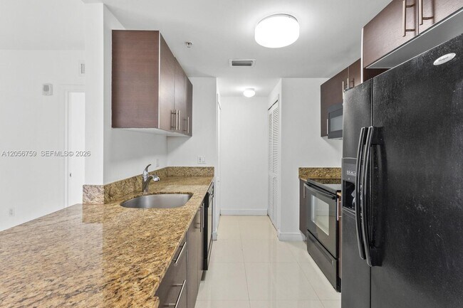 Photo - 2701 SW 3rd Ave Unit 502