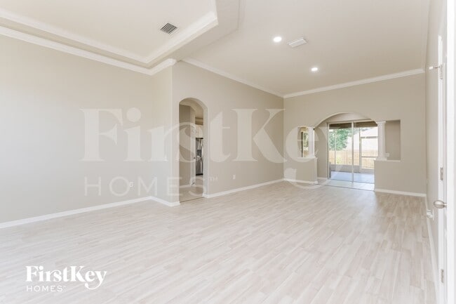 2210 Briana Dr