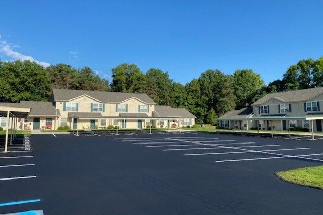 Photo - Pine Ridge Apartments