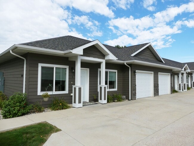 Evergreen Townhomes - Evergreen Townhomes