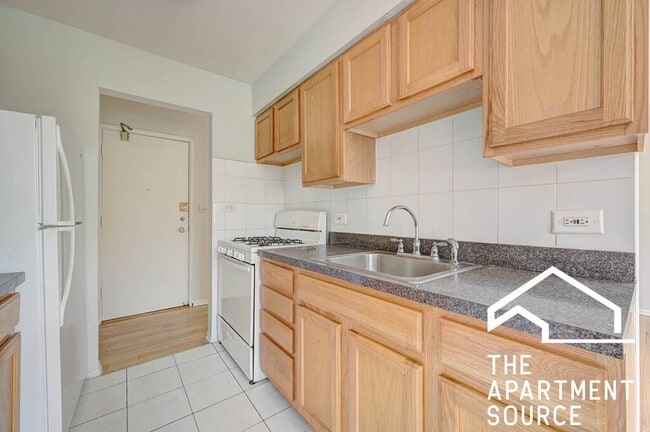 Photo - 6825 N Sheridan Rd Unit 6825 North Sheridan Rd