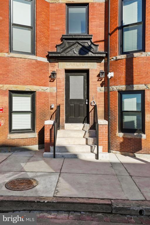 Photo - 2201 Brookfield Ave Unit 303